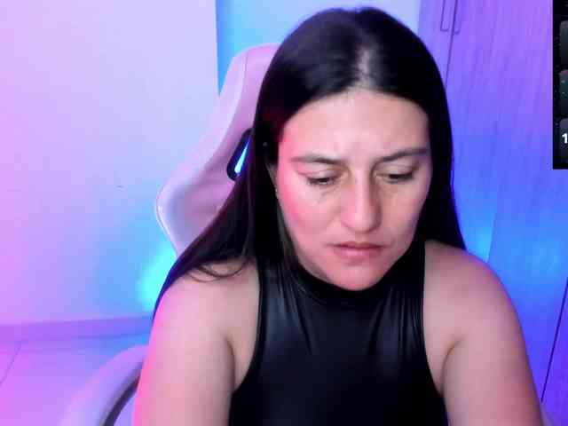 Saskyaajohnson webcam