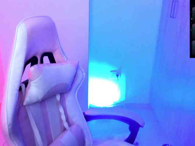 Saskyaajohnson webcam