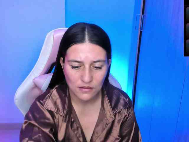 Saskyaajohnson webcam