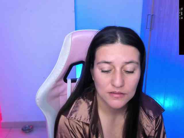 Saskyaajohnson webcam