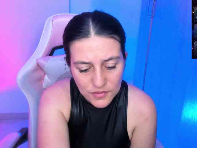 Saskyaajohnson webcam