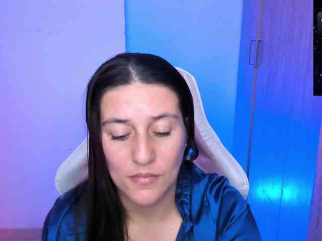 Saskyaajohnson webcam