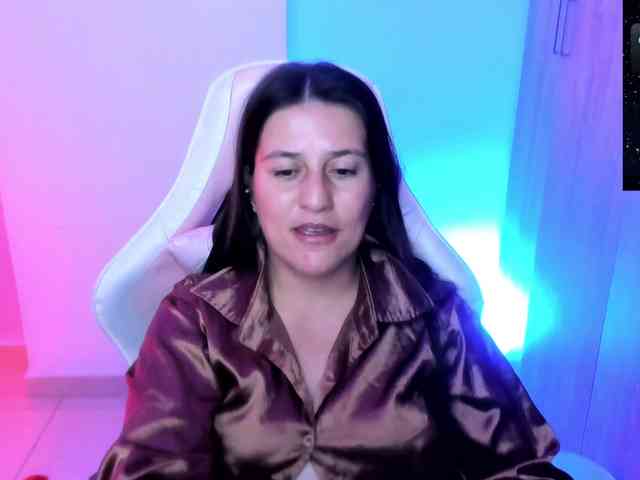 Saskyaajohnson webcam