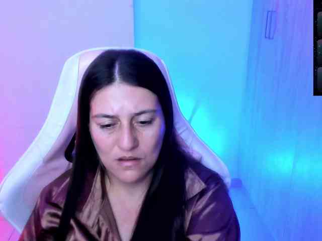 Saskyaajohnson webcam