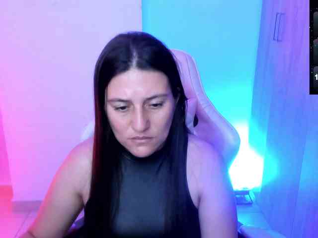 Saskyaajohnson webcam