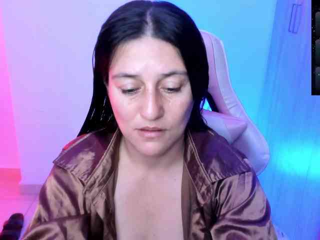 Saskyaajohnson webcam