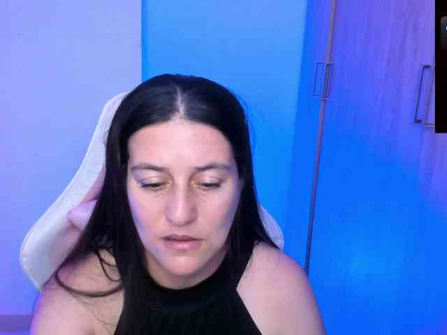 Saskyaajohnson webcam