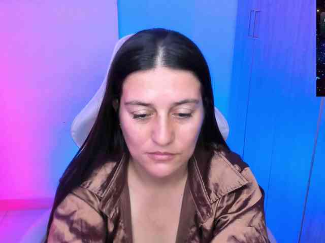Saskyaajohnson webcam