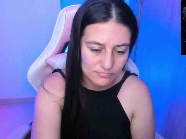 Saskyaajohnson webcam