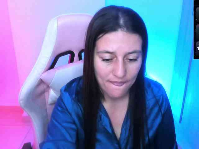 Saskyaajohnson webcam