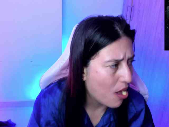 Saskyaajohnson webcam