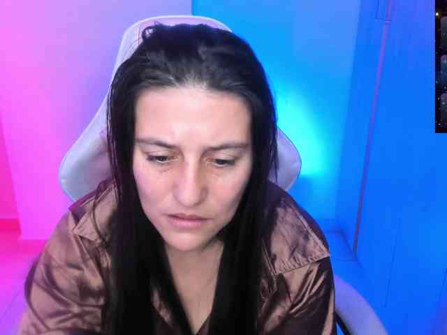 Saskyaajohnson webcam
