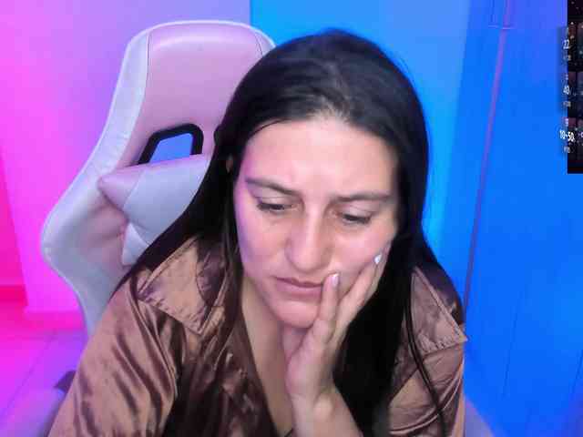 Saskyaajohnson webcam