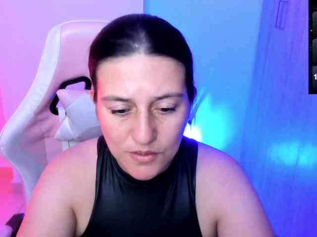 Saskyaajohnson webcam
