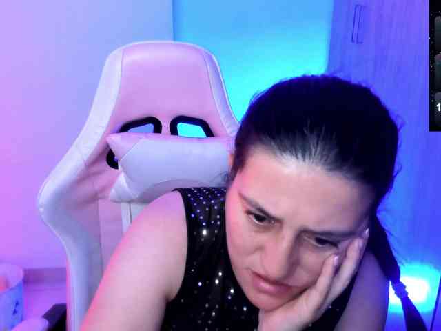 Saskyaajohnson webcam