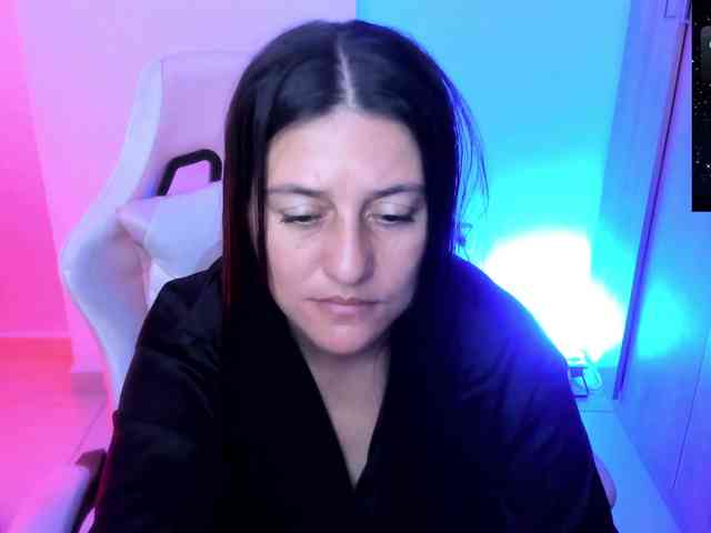 Saskyaajohnson webcam