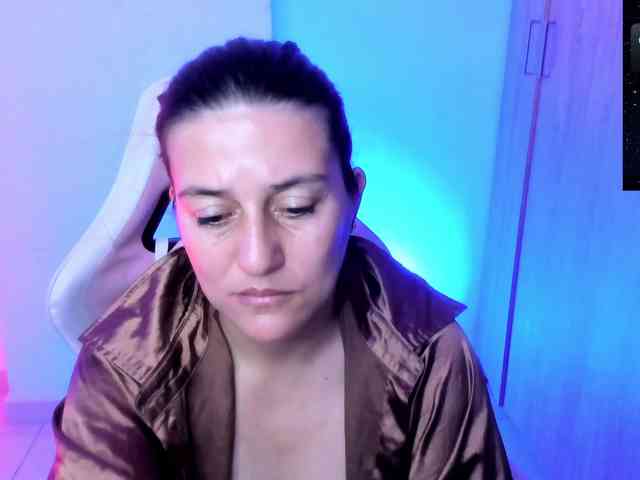 Saskyaajohnson webcam
