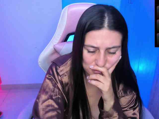 Saskyaajohnson webcam