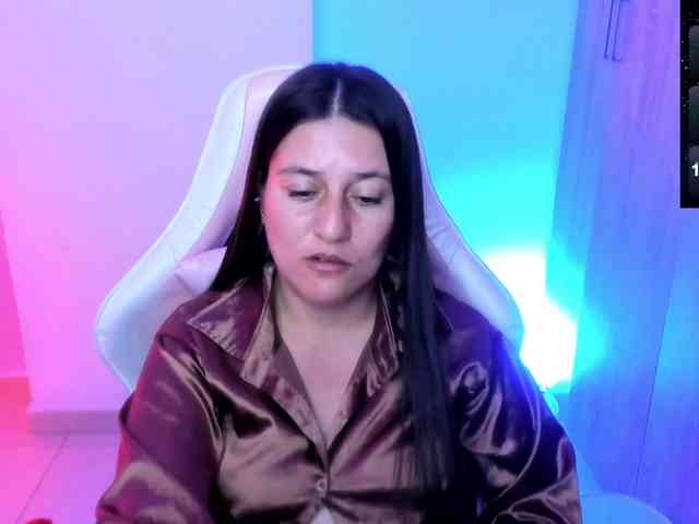 Saskyaajohnson webcam