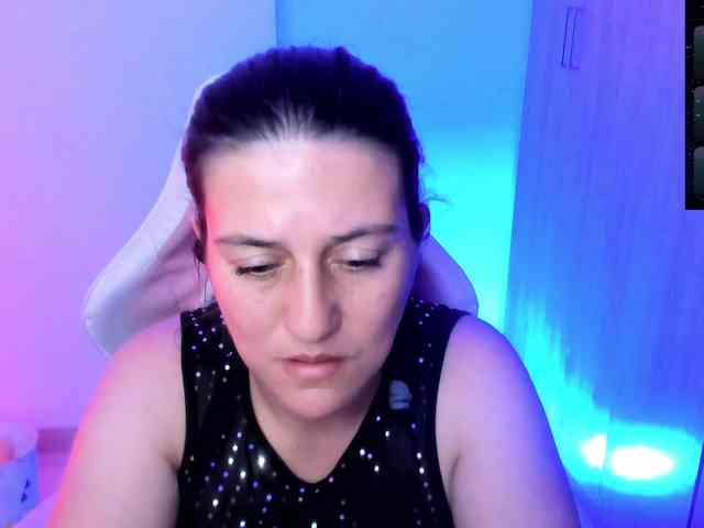 Saskyaajohnson webcam