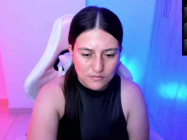 Saskyaajohnson webcam