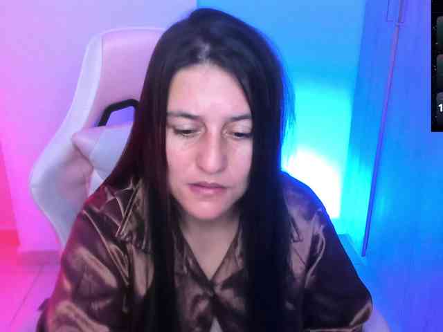 Saskyaajohnson webcam
