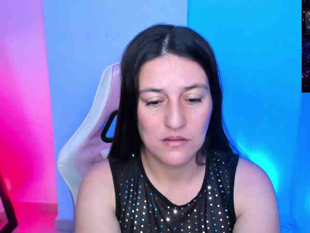 Saskyaajohnson webcam