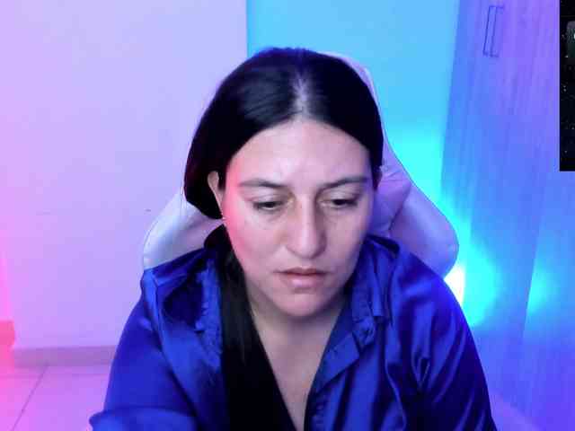 Saskyaajohnson webcam