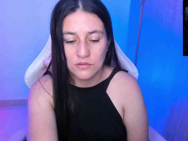 Saskyaajohnson webcam