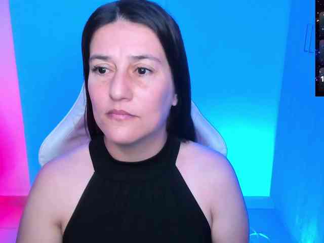 Saskyaajohnson webcam