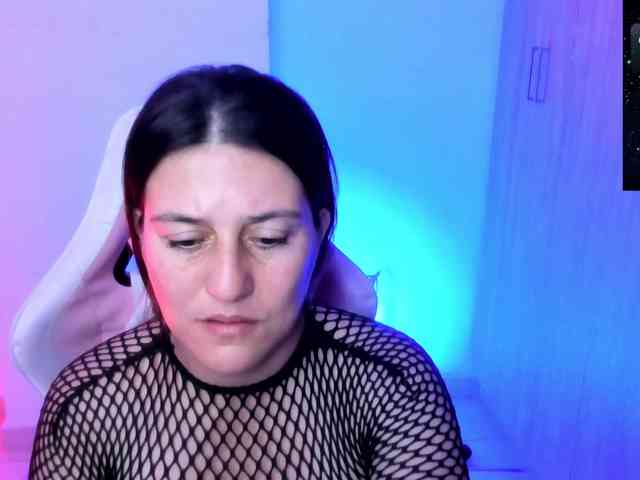 Saskyaajohnson webcam