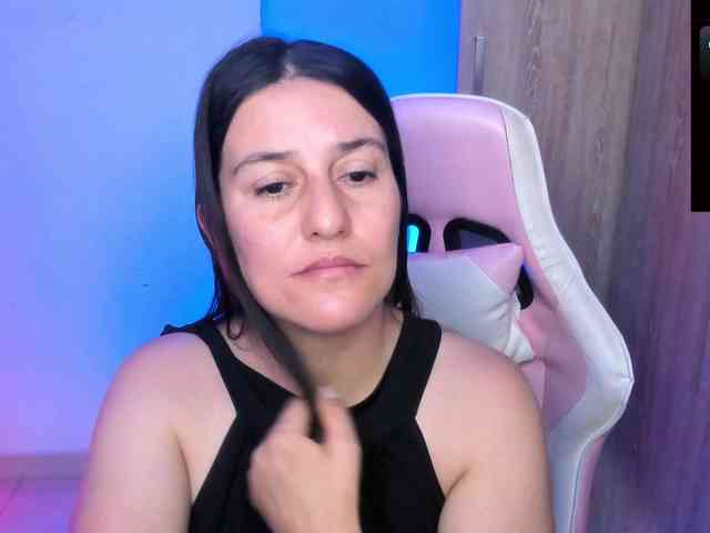 Saskyaajohnson webcam