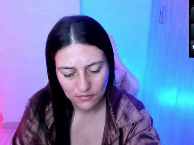Saskyaajohnson webcam