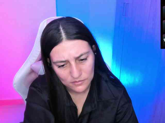Saskyaajohnson webcam