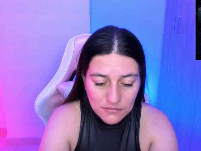 Saskyaajohnson webcam
