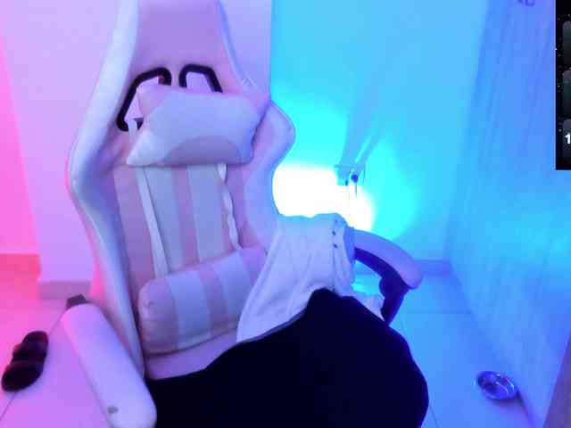 Saskyaajohnson webcam