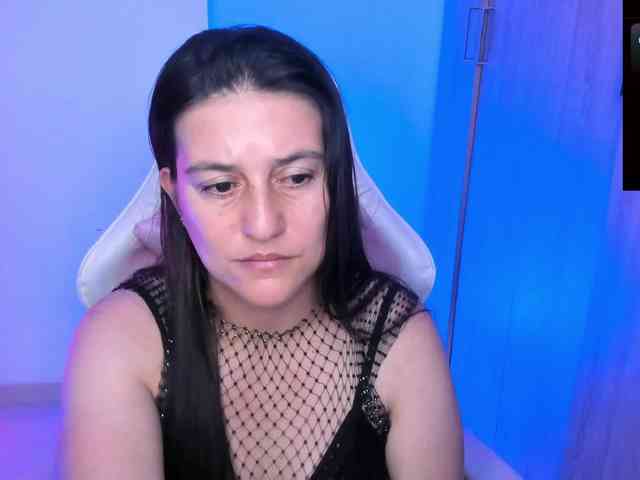 Saskyaajohnson webcam