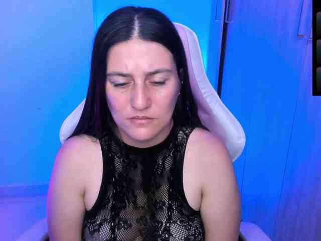 Saskyaajohnson webcam