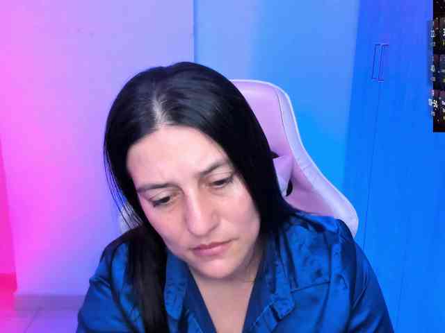 Saskyaajohnson webcam