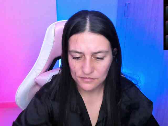 Saskyaajohnson webcam