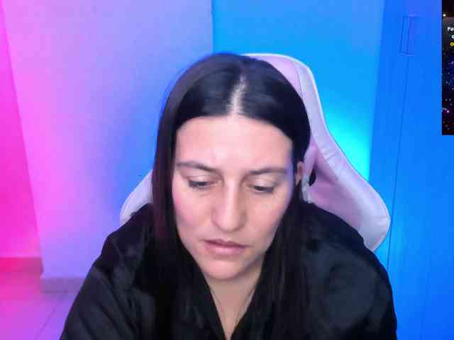 Saskyaajohnson webcam
