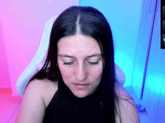 Saskyaajohnson webcam