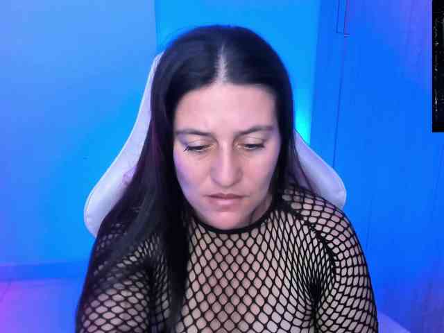 Saskyaajohnson webcam