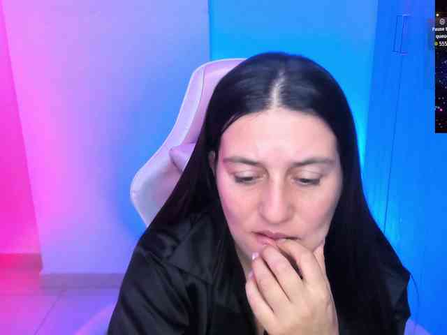 Saskyaajohnson webcam
