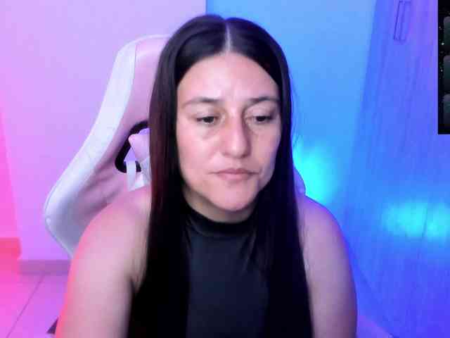 Saskyaajohnson webcam