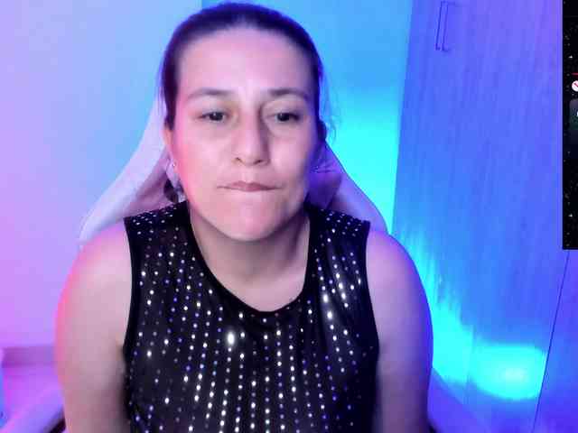 Saskyaajohnson webcam