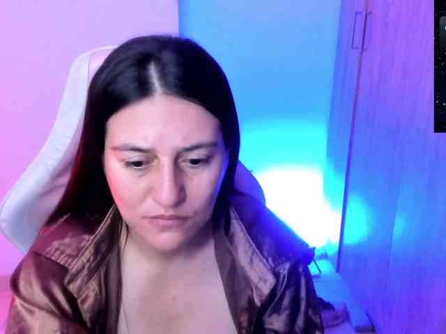 Saskyaajohnson webcam