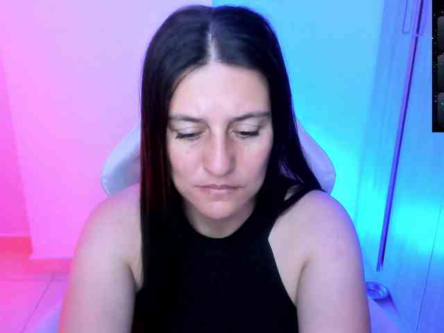 Saskyaajohnson webcam