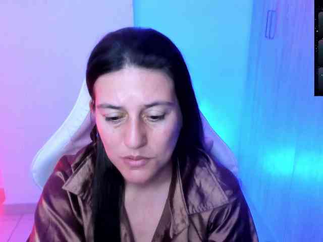 Saskyaajohnson webcam
