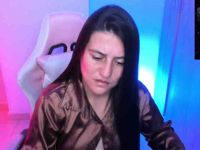 Saskyaajohnson webcam